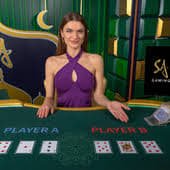 Myanmar မြန်မာနိုင်ငံသား 589slo App ဒေါင်းလုဒ်ပြုပြီး ဘောလုံးနှင့် Live Casino ကစားနေသောမြင်ကွင်း